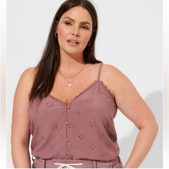 NWT Torrid Sophie Eyelet Swing Cami Size 4 4x 26 Rose Taupe Color. Very pretty! - Picture 1 of 8